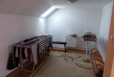 Casă cu 6 camere în Central - 17