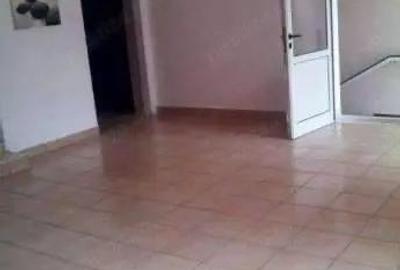 Spațiu comercial, de 120 mp, în Central - 6