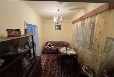 Casă cu 4 camere în Central - 1