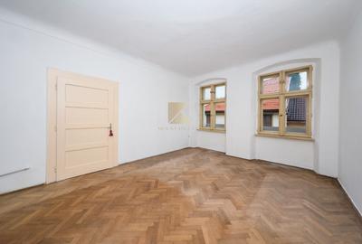 Locație rară în Brașov: ideal pentru regim hotelier sau business - 12