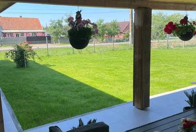 Vand casa cu 2500mp de teren. Zona frumoasa ?i lini?tita! Vand casa cu 2500mp de teren. Zona frumoasa ?i lini?tita! - 1