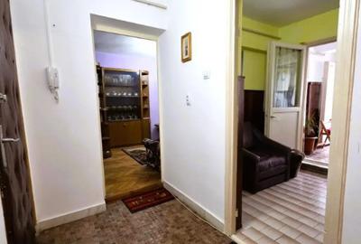 Apartament cu 2 camere decomandat în E3 - 11