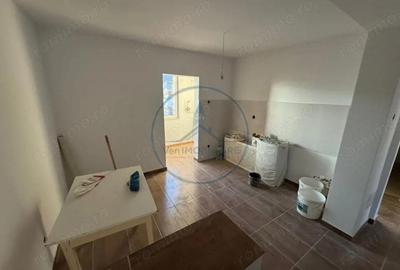 Apartament 2 camere, decomandat, etaj 4/4 , zona SENS - 3