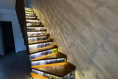 Casă cu 4 camere cu Teren 300 Mp în Central - 1