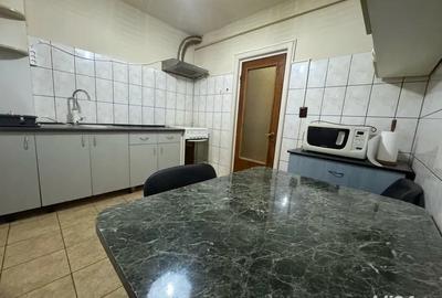Apartament cu 2 camere semidecomandat în Intim