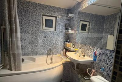 Apartament cu 4 camere decomandat în Obcini - 9