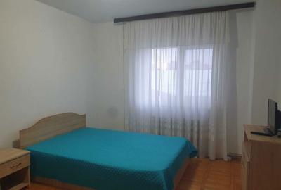 Apartament cu 3 camere decomandat în Central - 1
