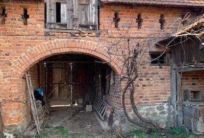 Casă cu 3 camere în Novaci - 1