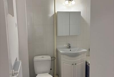 Apartament cu 2 camere decomandat în Cornișa - 4
