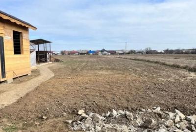 Casă cu 5 camere cu Teren 3100 Mp în Măneuți - 2