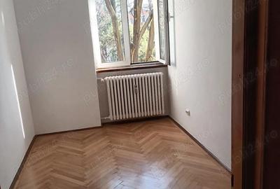 Apartament cu 3 camere decomandat în Central - 3