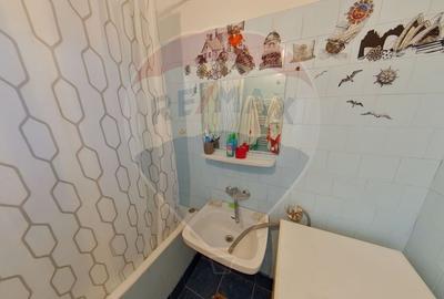 Casă individuală cu 4 camere cu Canalizare în Central - 11