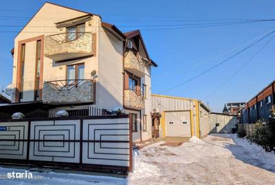 Spațiu comercial, de 550 mp, în Central - 13