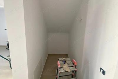 Braytim. 62 mp utili. Gradina proprie 22 mp.. 3 parcari acoperite. Nou - 10