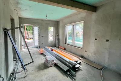 Casă cu 5 camere cu Teren 250 Mp în Central - 3