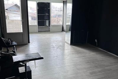 Spațiu comercial, de 30 mp, în Filiași - 1