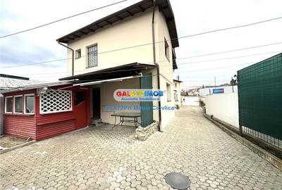 Casă cu 4 camere cu Teren 985 Mp în Central - 1