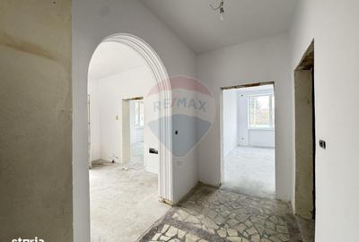 Casă cu 4 camere cu Teren 337 Mp în Central - 6