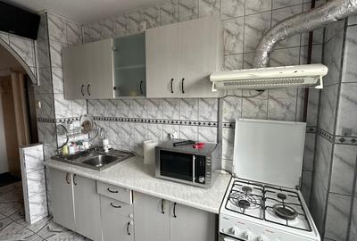Apartament semidecomandat în Drumul Taberei