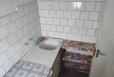 Garsonieră decomandată în Central - 2