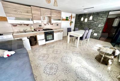 Casa recent renovata, mobilata ?i utilata Cut, jud. - 9