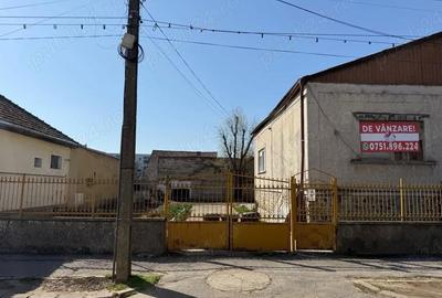 Casă cu 5 camere cu Teren 505 Mp în Central - 1