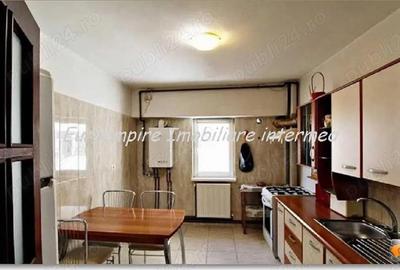 Apartament cu 3 camere decomandat în Tomis I