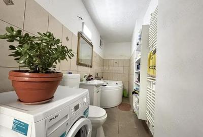 Casă cu Teren 243 Mp în Central - 10