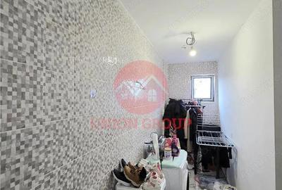 Apartament cu 3 camere decomandat, mobilat în Palazu Mare - 16