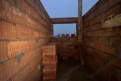 Casă cu 4 camere cu Canalizare în Chișoda - 3