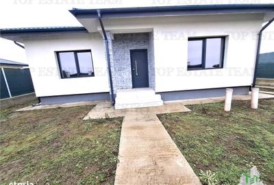 Casă cu 4 camere în Ostratu - 16