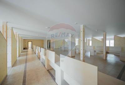 Hala, magazin si birouri de Inchiriat, Zona Metro, Su=1549mp - 30