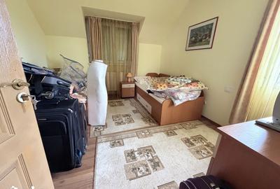 Casă cu 4 camere cu Teren 1300 Mp în Central - 2