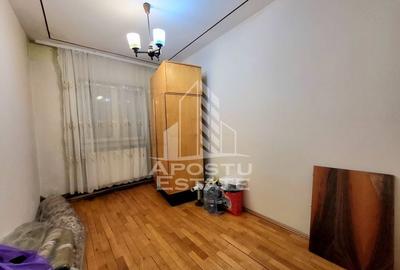 Apartament decomandat cu 3 camere, etaj intermediar, centrala, Lipovei - 2