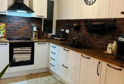 Apartament cu 3 camere semidecomandat în Central - 7