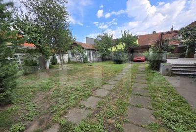 Casă cu 4 camere cu Teren 581 Mp în Central - 2