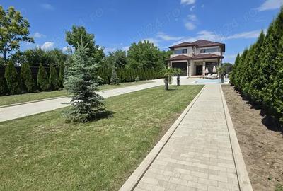 Vila de lux + piscina