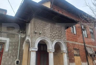 Casă cu 4 camere cu Teren 287 Mp în Lupeni - 7