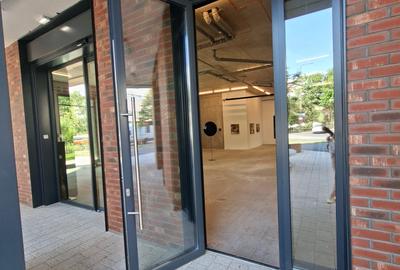 Central, Spatiu comercial   cu  vitrine - 1