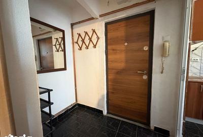 Apartament cu 2 camere semidecomandat, mobilat în Titulescu - 1