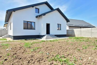 Casă individuală cu 3 camere cu Canalizare în Pantelimon - 11