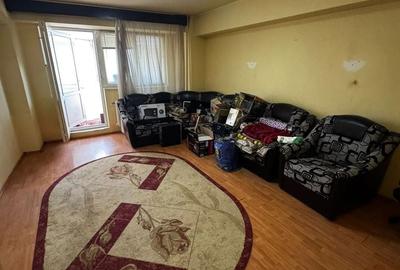 Apartament cu 2 camere decomandat în Capitol