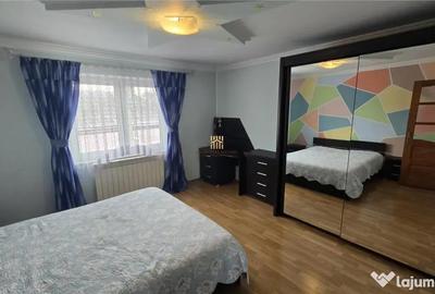Casă cu 5 camere cu Teren 2800 Mp în Măriței - 1