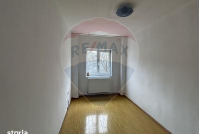 Apartament cu 3 camere în Central - 14