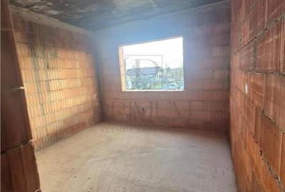 Casă individuală cu 4 camere cu Canalizare în Aeroport - 11