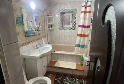 Apartament cu 3 camere decomandat în Traian - 5