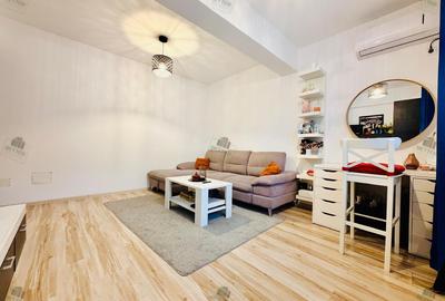 Apartament cu 2 camere decomandat, mobilat în Central