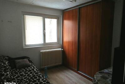 Apartament cu 4 camere semidecomandat, mobilat în Sălăjan - 4