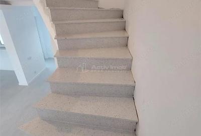 Casă cu Teren 235 Mp în Cetate - 15