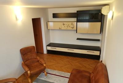 Inchiriez apartament 3 camere, proprietar - 4